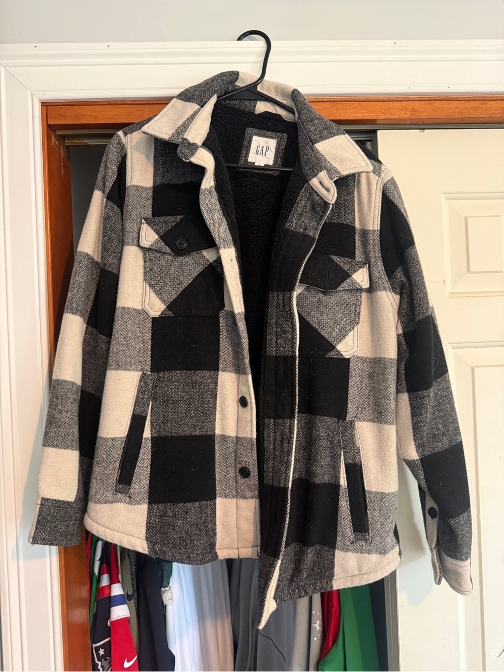 GAP Black and Cream Plaid Sherpa Shirt Jacket
